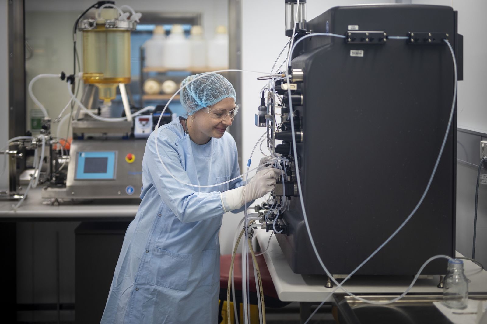 Bioprocess operation in the manufacturing suite
